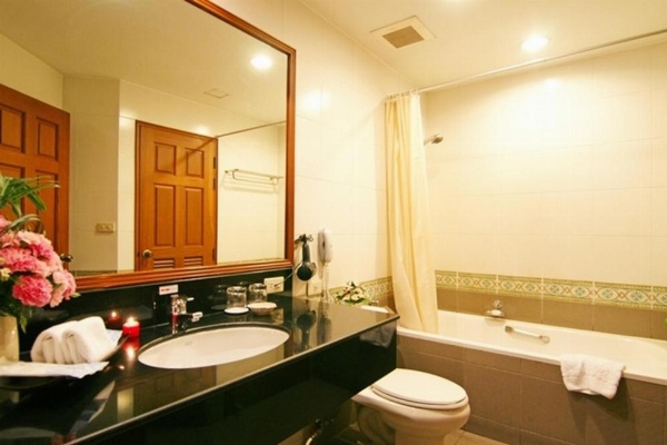 Grand Diamond Suites Hotel image 11