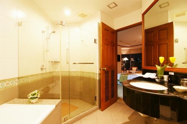 Grand Diamond Suites Hotel image 14