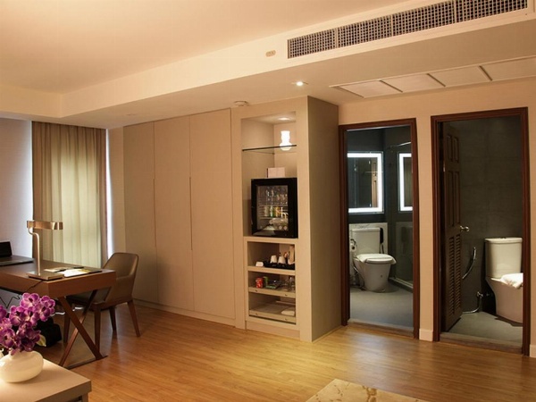 Grand Diamond Suites Hotel image 23