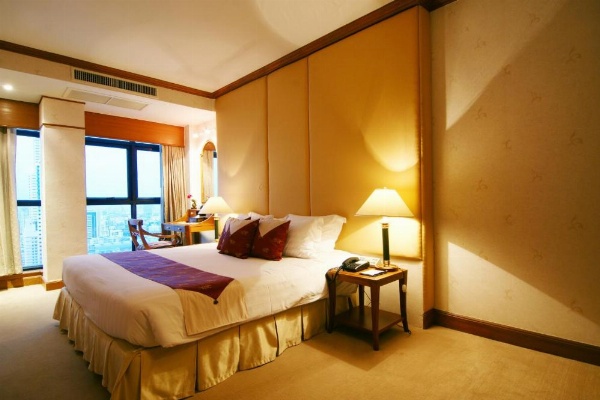 Grand Diamond Suites Hotel image 31