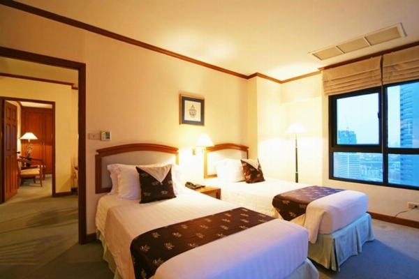 Grand Diamond Suites Hotel image 6