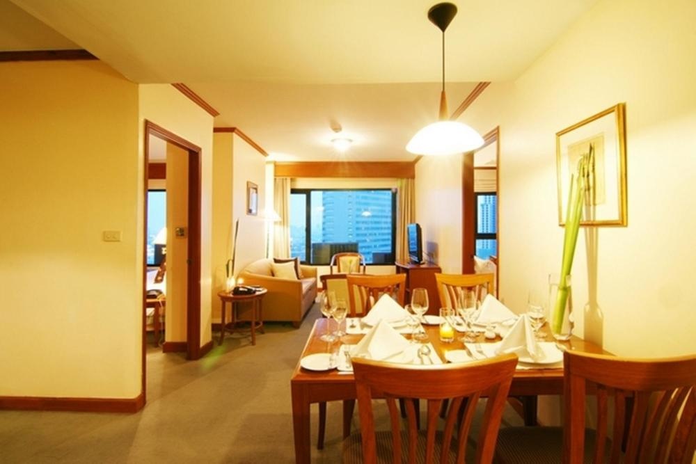 Grand Diamond Suites Hotel